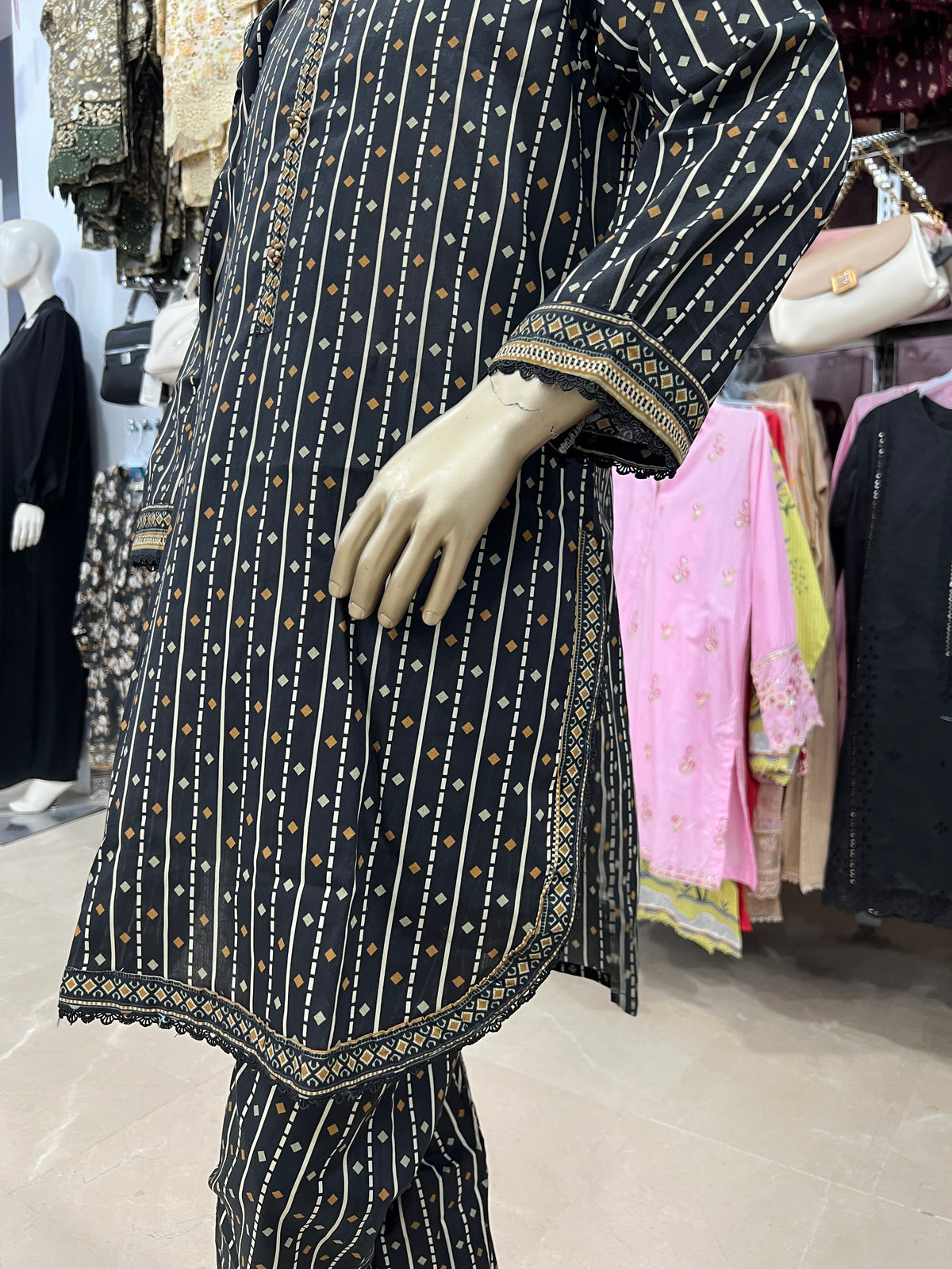 Bin Saeed Cotton 2-Piece Suit – Black Printed Design