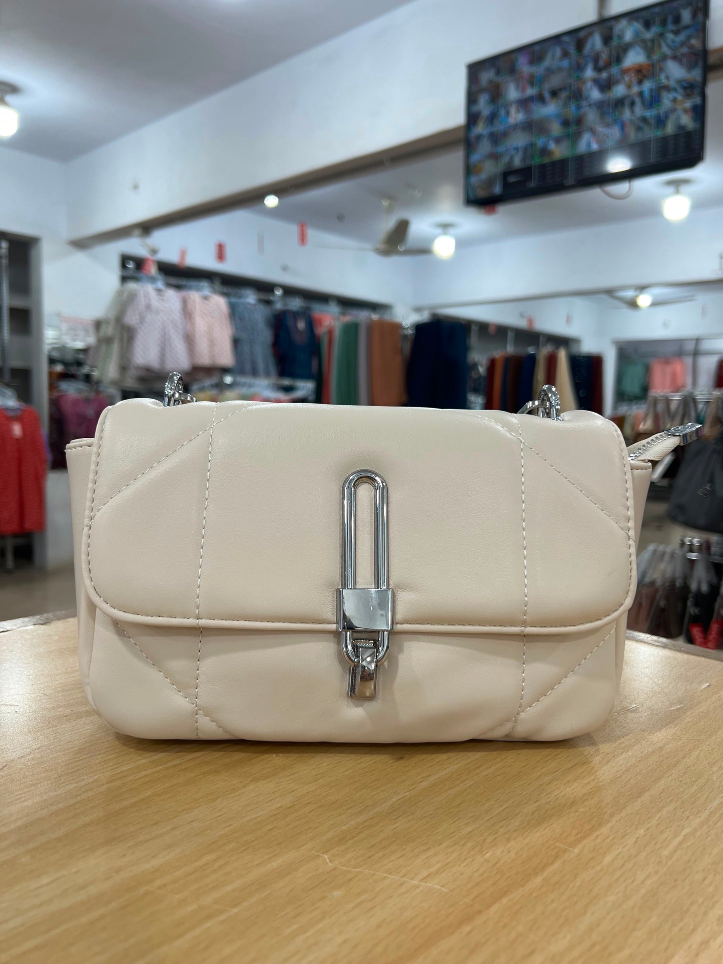 CROSS BODY BAG