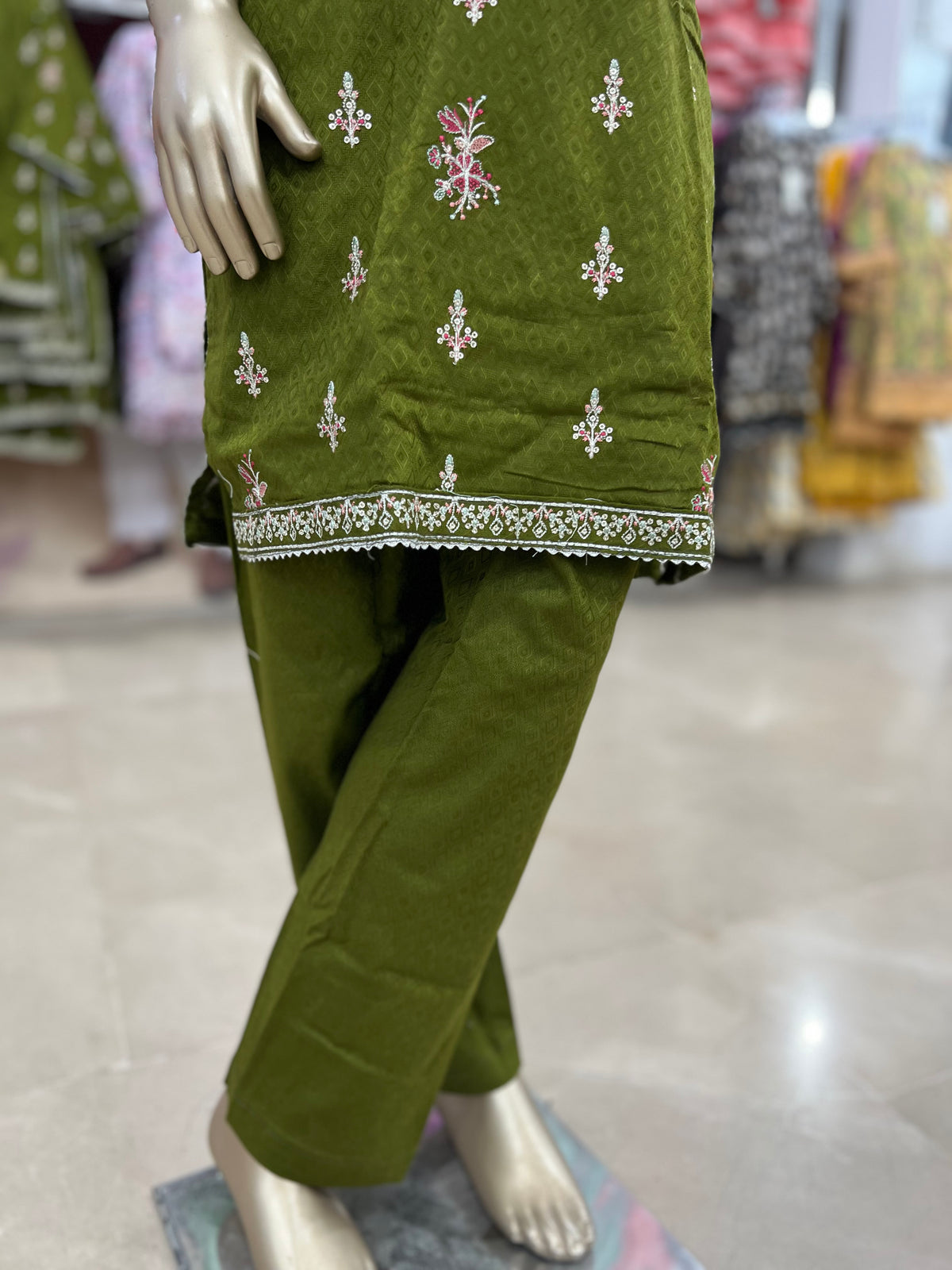 Elegant Jacquard Embroidered 2-Piece Girls Suit