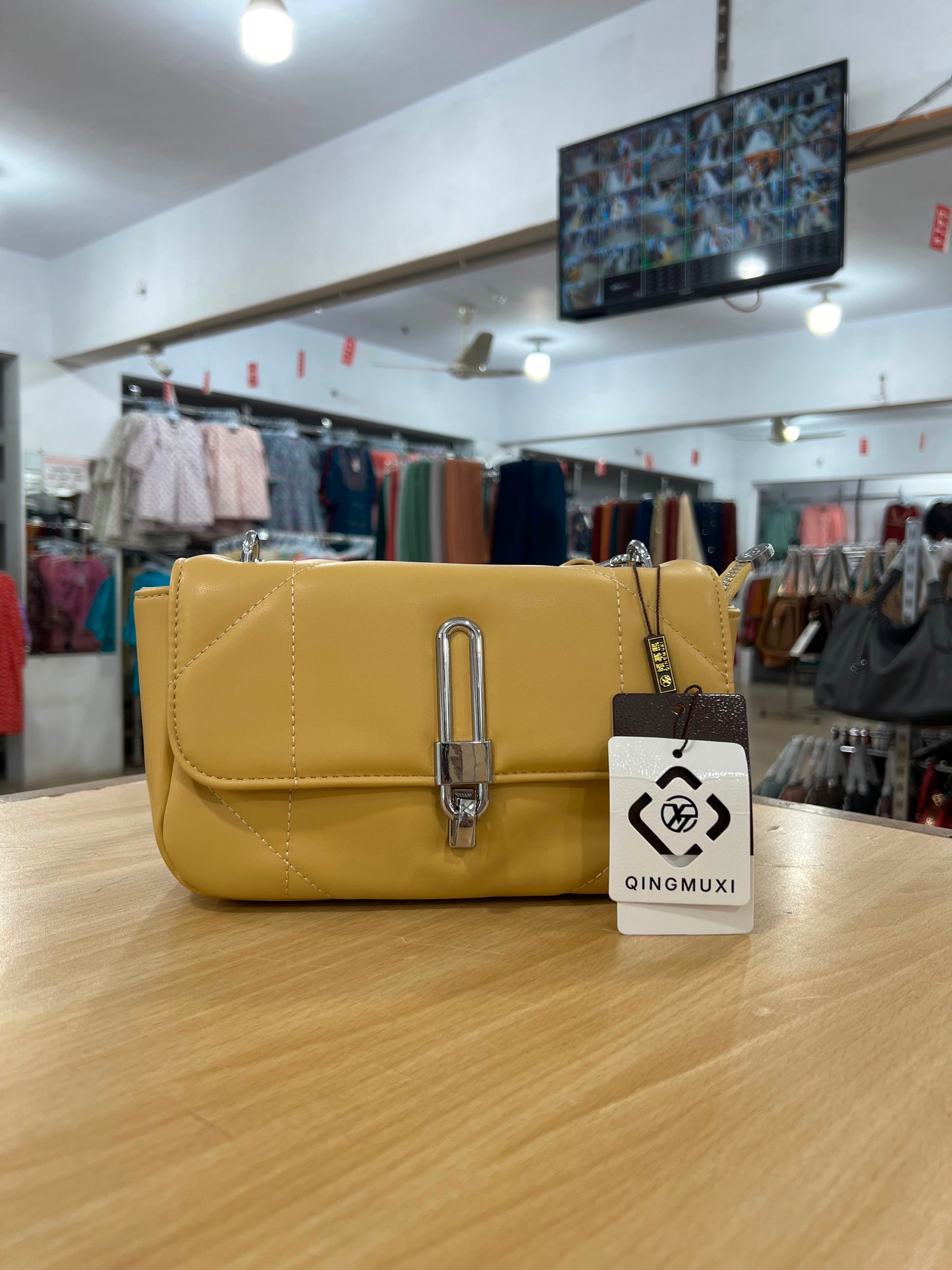 CROSS BODY BAG