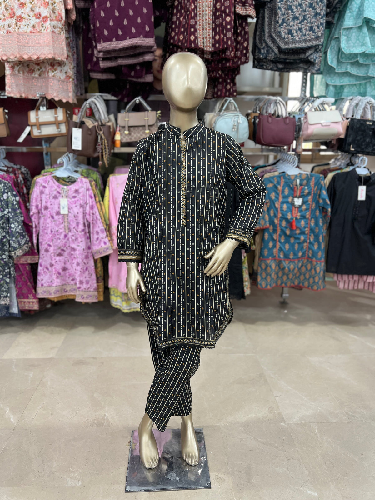 Bin Saeed Cotton 2-Piece Suit – Black Printed Design