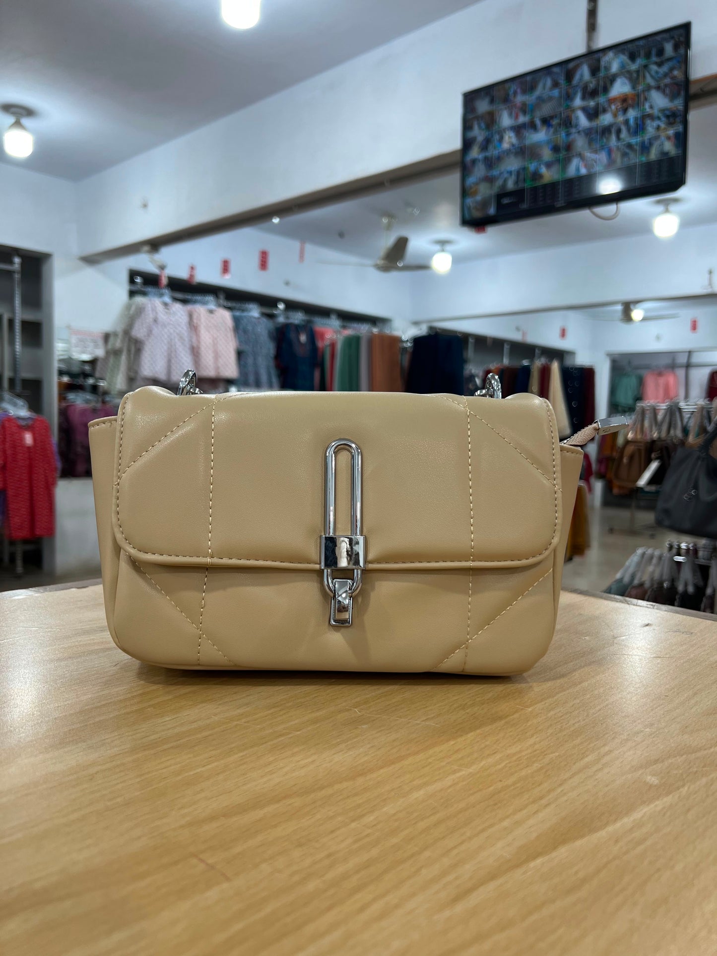 CROSS BODY BAG