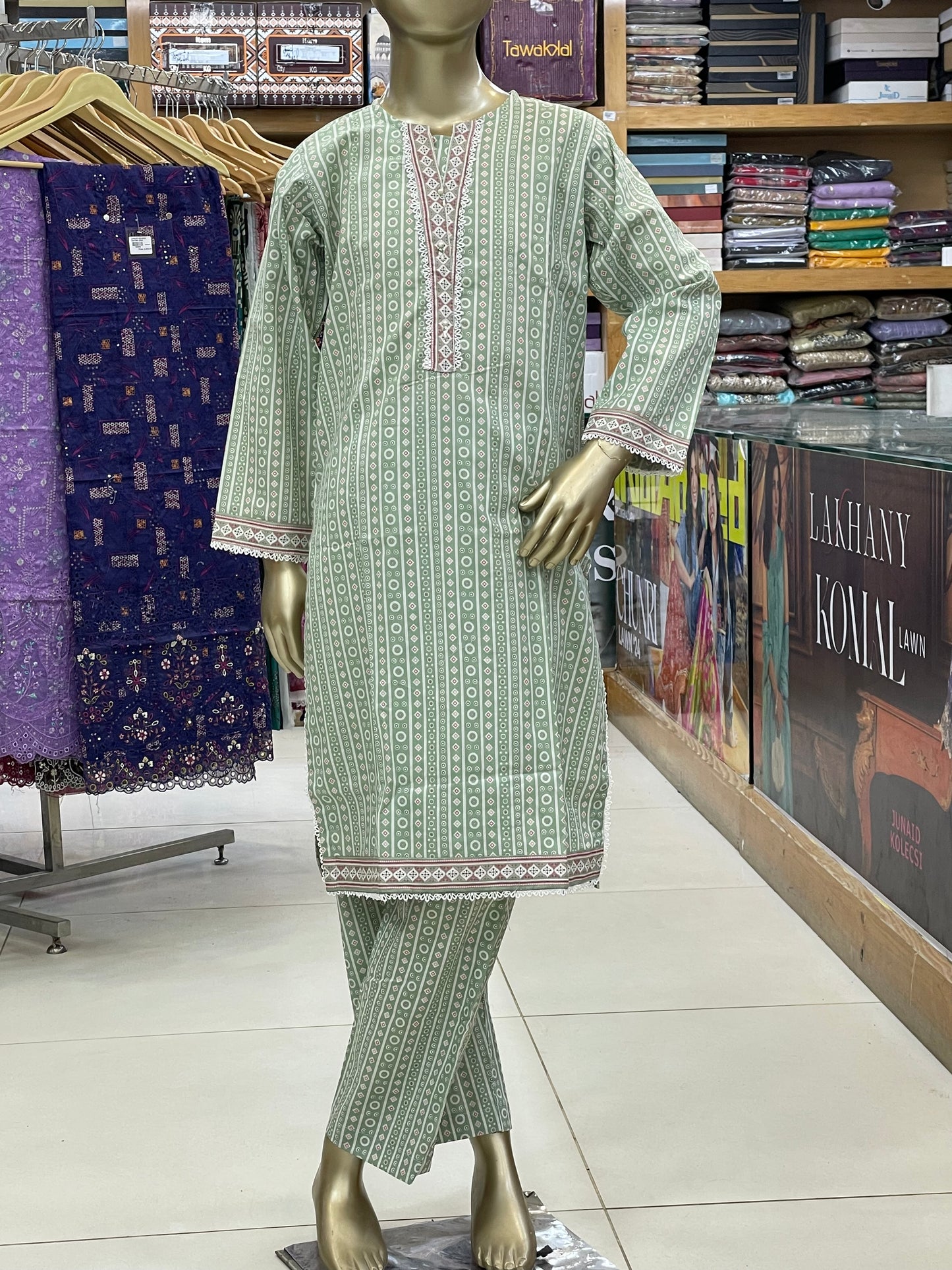 Elegant Stitched Lawn Suit for Girls – New Design | Soft & Comfortable Casual Wear
