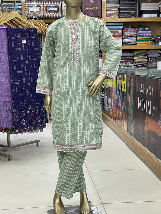 Elegant Stitched Lawn Suit for Girls – New Design | Soft & Comfortable Casual Wear