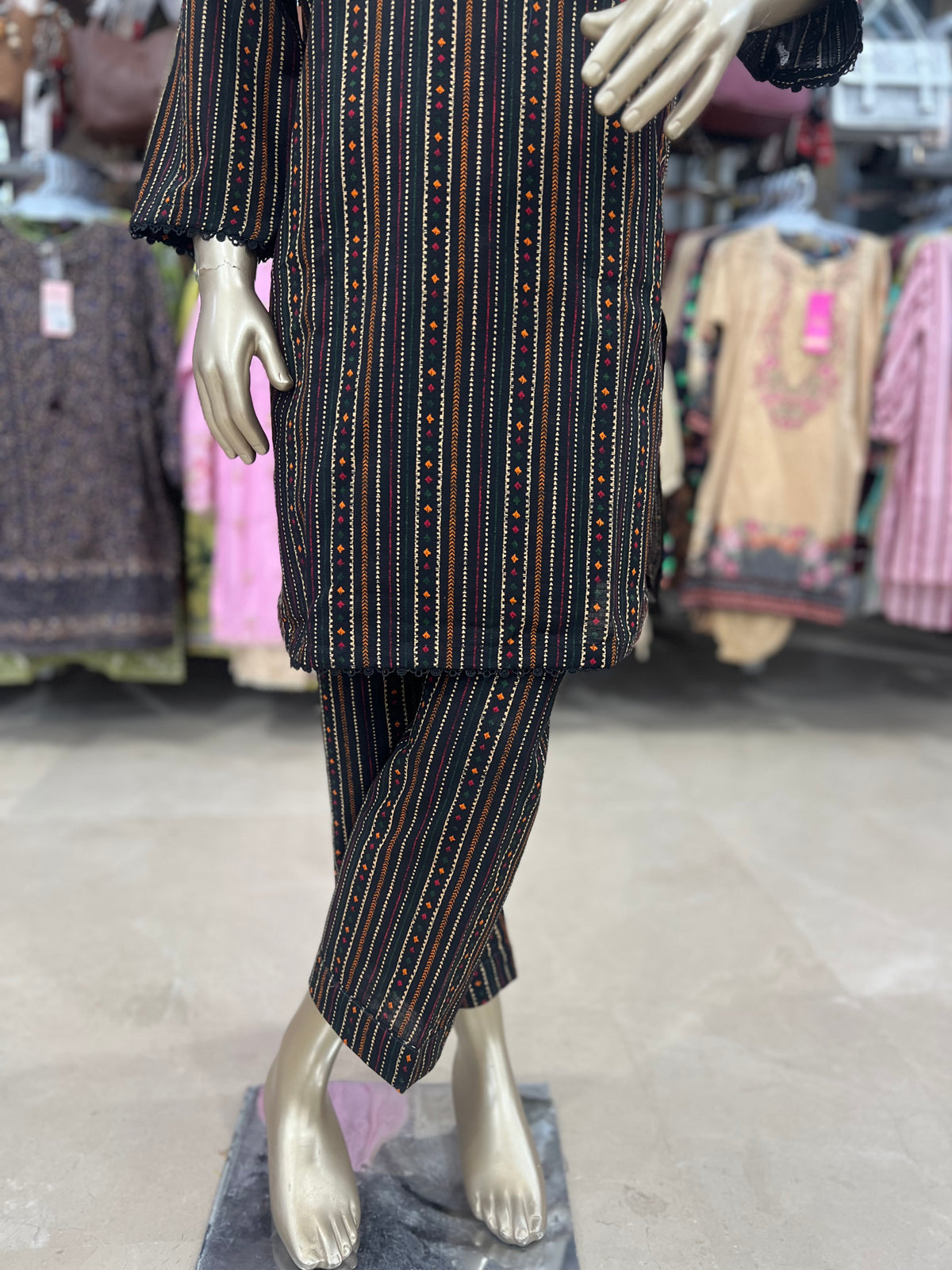Bin Saeed Khaddar 2-Piece Suit – Black Printed