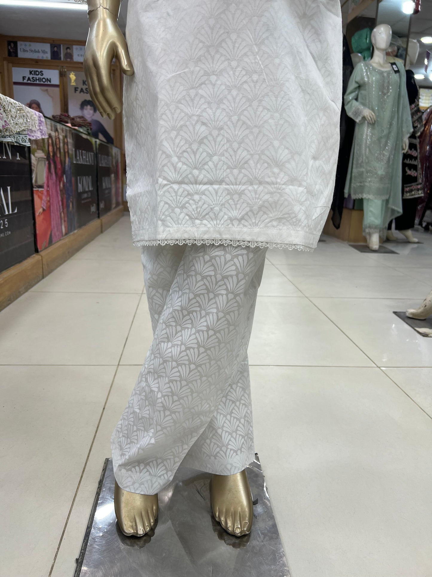 Girls Elegant White Textured 2-Piece Suit – Tassel Detail Kurti & Trouser Set