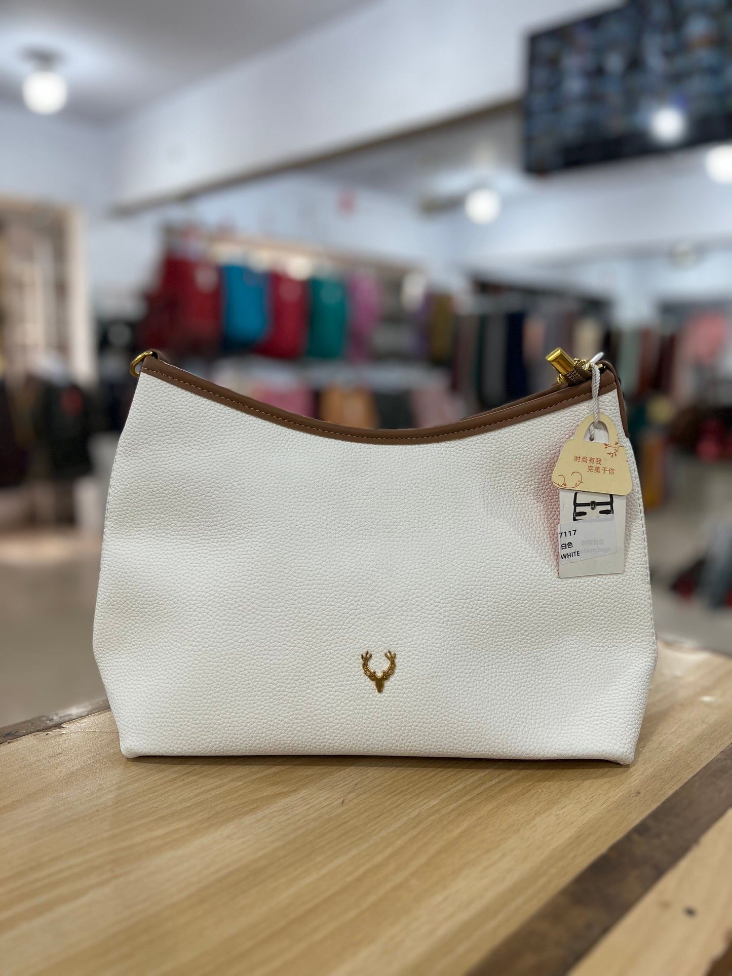 Elegant Mid-Size Shoulder Bag with Adjustable Long Strap – Premium Textured Handbag for Everyday Use