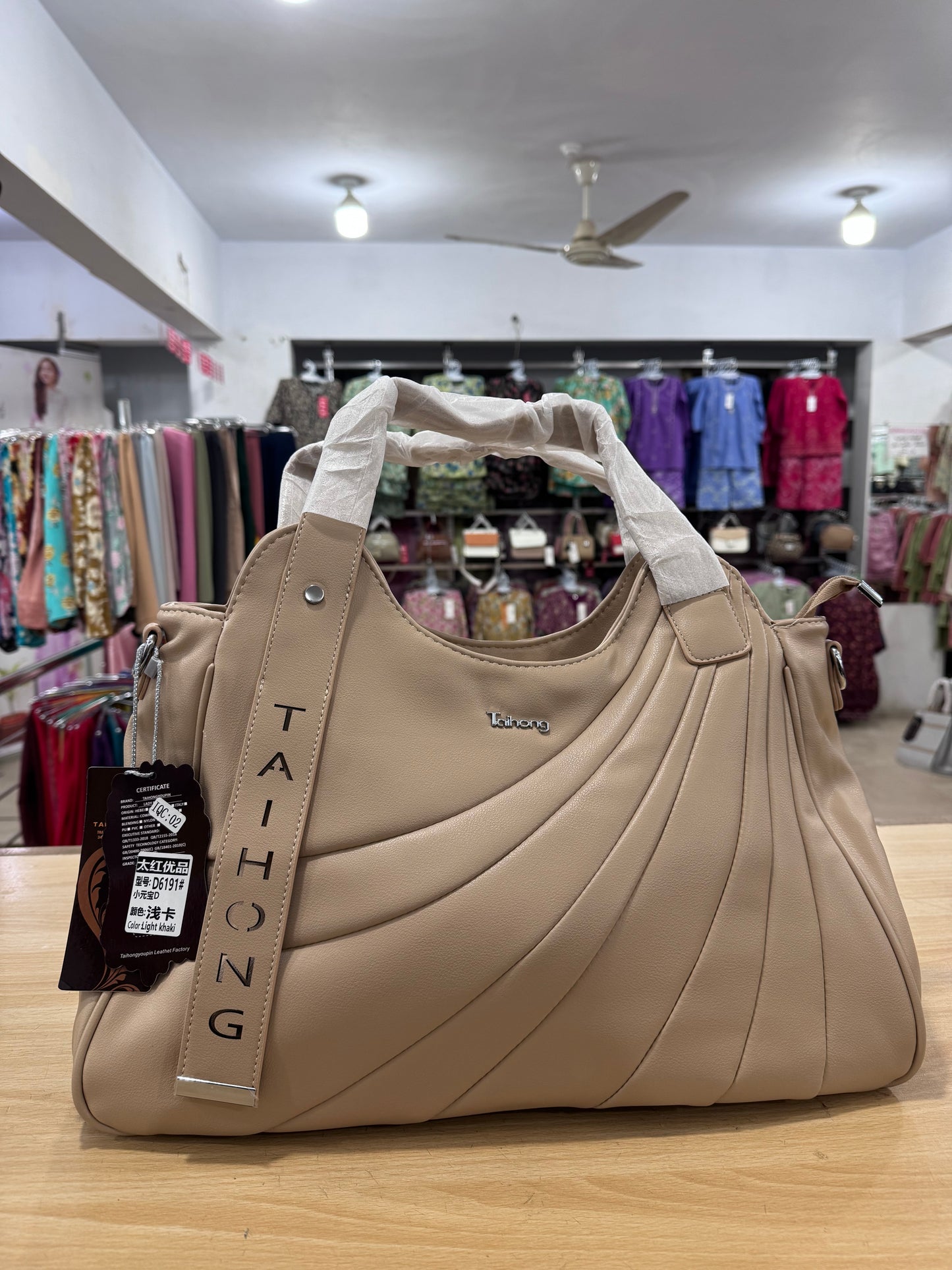 Classic Mid-Size Shoulder & Hand Carry Bag