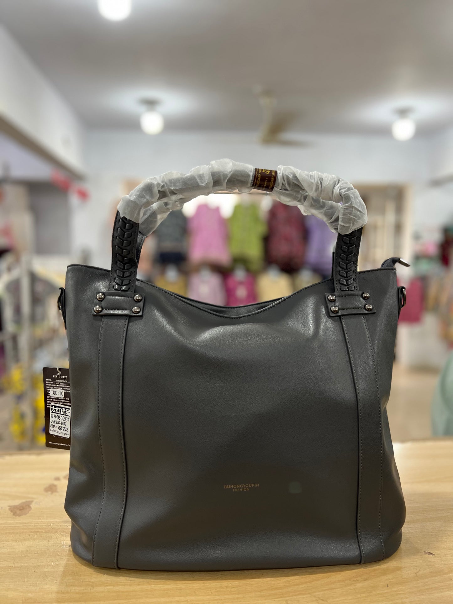 Classic Full-Size Shoulder & Hand Carry Bag