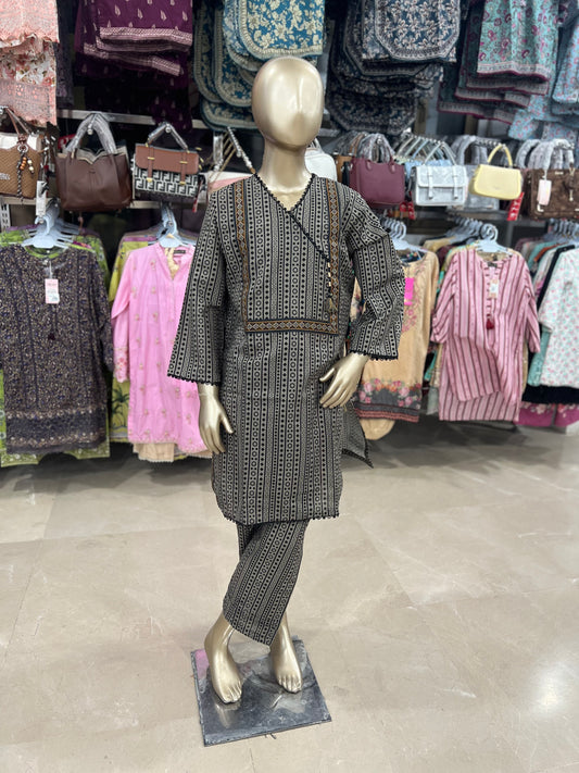 Premium Khaddar 2-Piece Printed Suit – Grey & Black