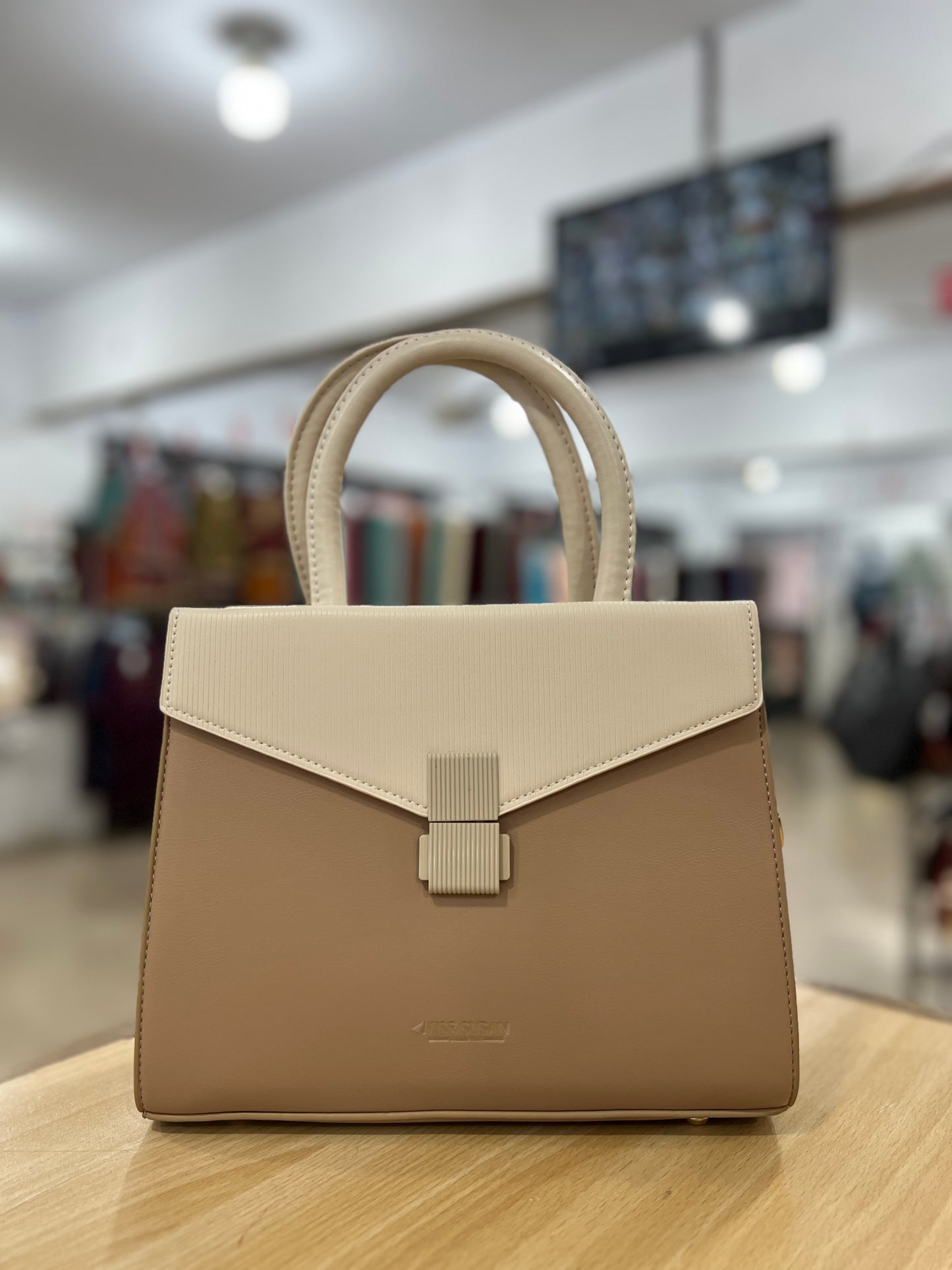 Elegant Two-Tone Top Handle Handbag with Adjustable Long Shoulder Strap