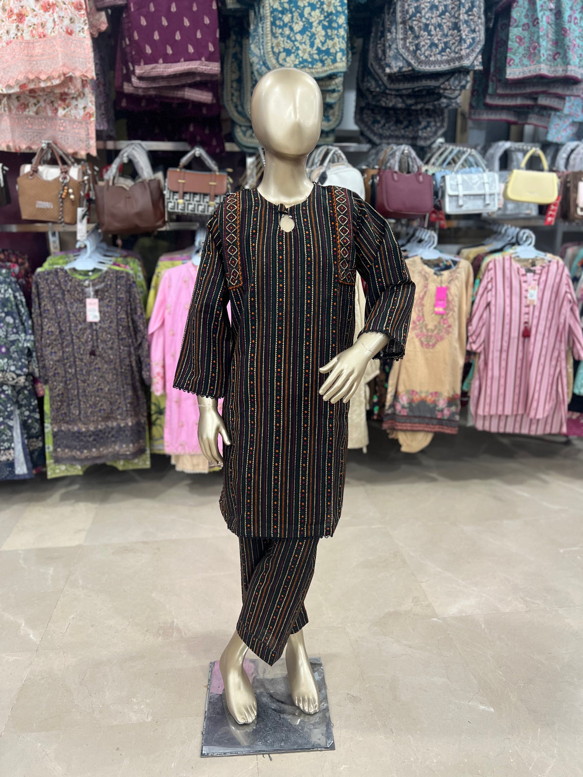 Bin Saeed Khaddar 2-Piece Suit – Black Printed
