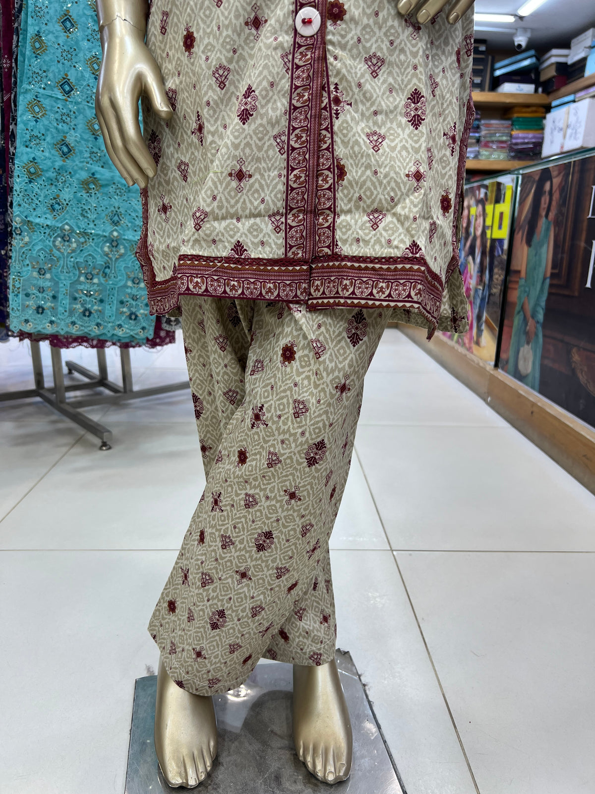 Girls’ Printed 2-Piece Kurta Trouser Suit