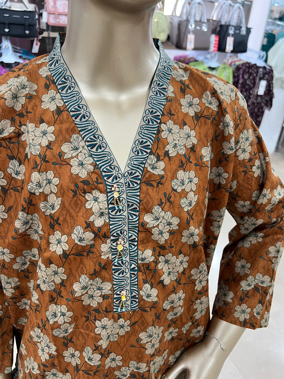Bin Saeed Original Lawn Printed 2-Piece Suit – Girls Collection