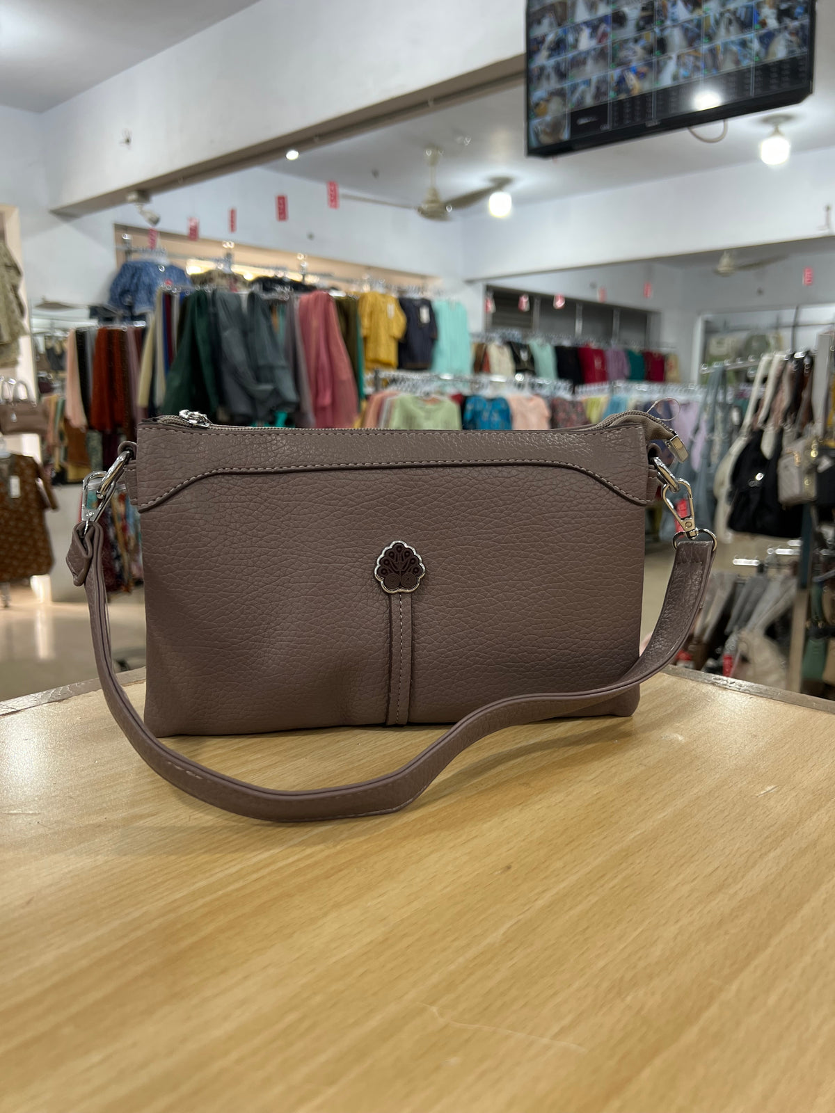 Women’s Textured Shoulder Bag with Double Belts – 7 Colors