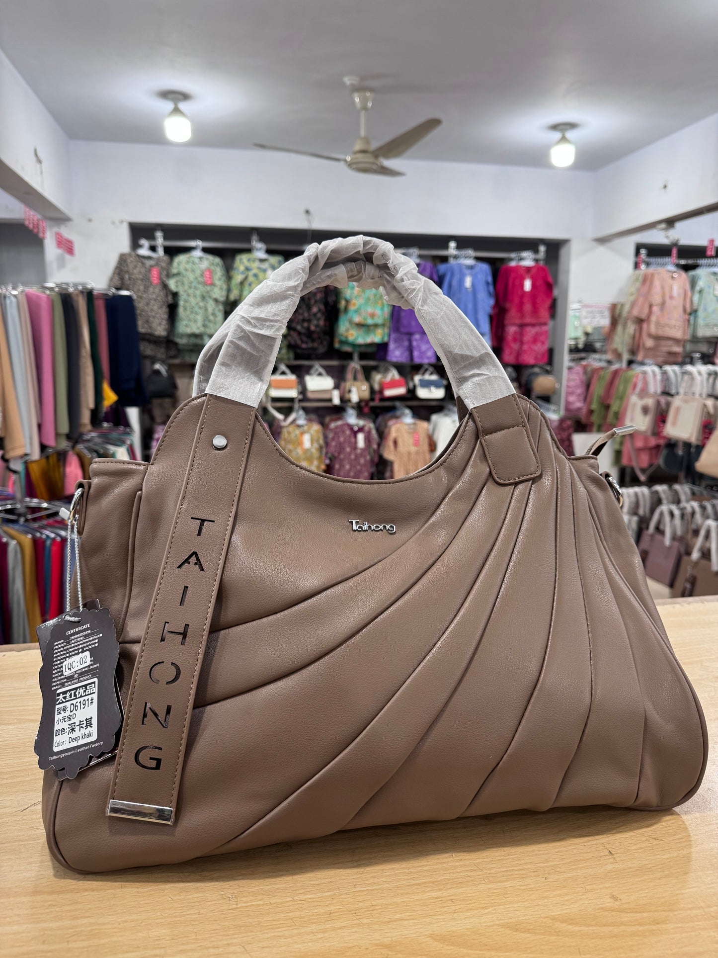 Classic Mid-Size Shoulder & Hand Carry Bag
