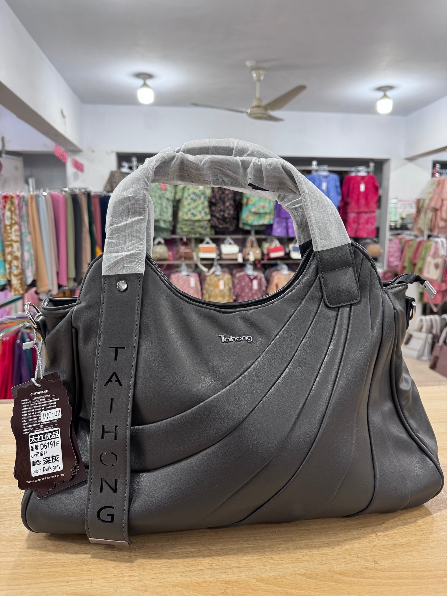 Classic Mid-Size Shoulder & Hand Carry Bag